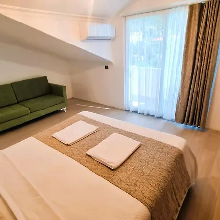 Апартаменты The Tulip *