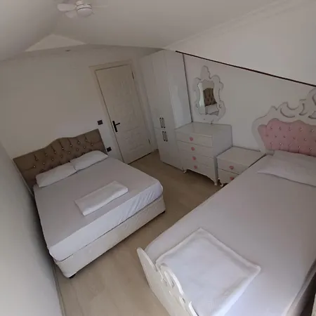 The Tulip Apartament *