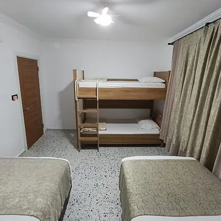 The Tulip Apartament *